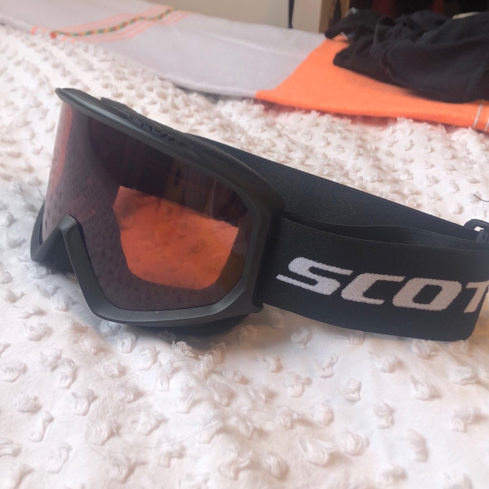 Scott goggles
